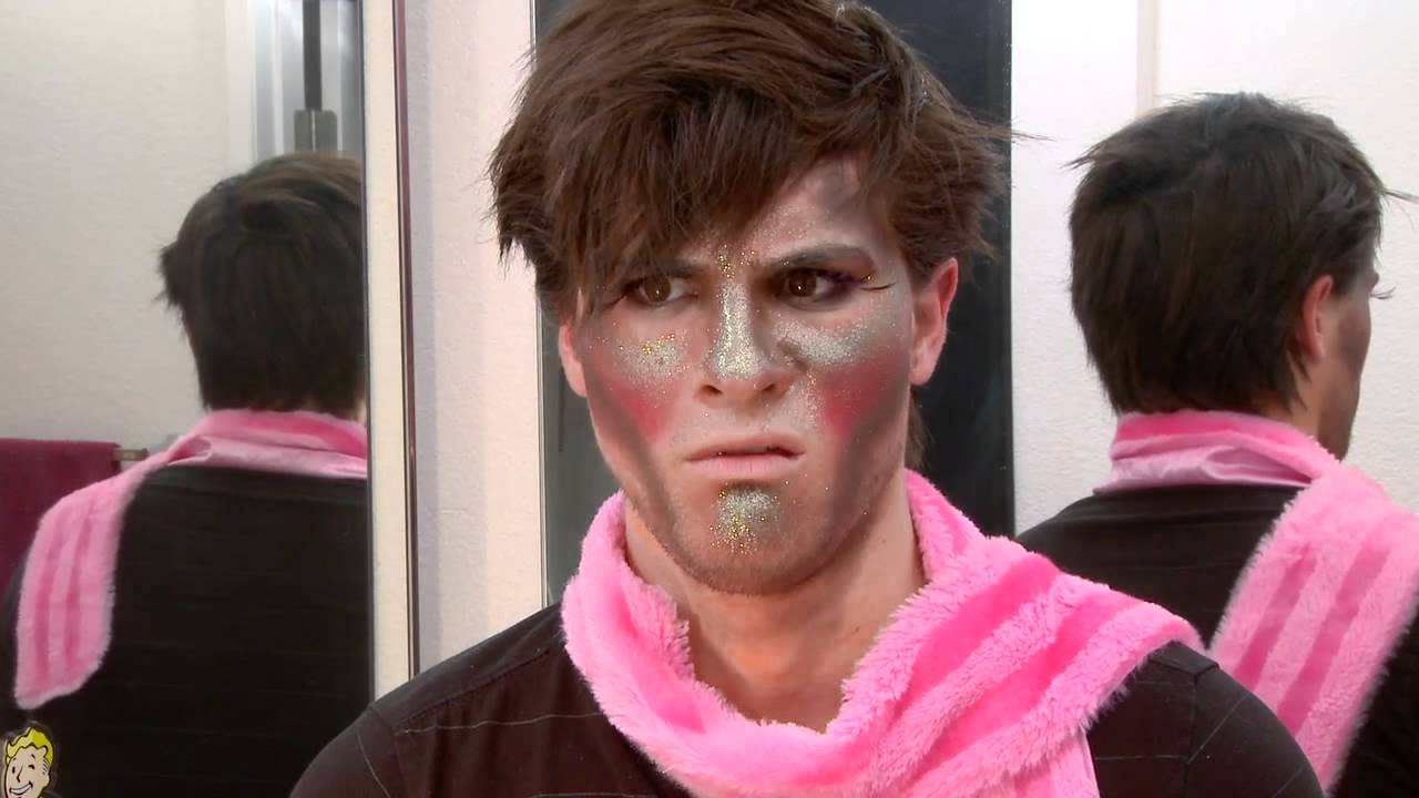 MAKEUP FOR MEN