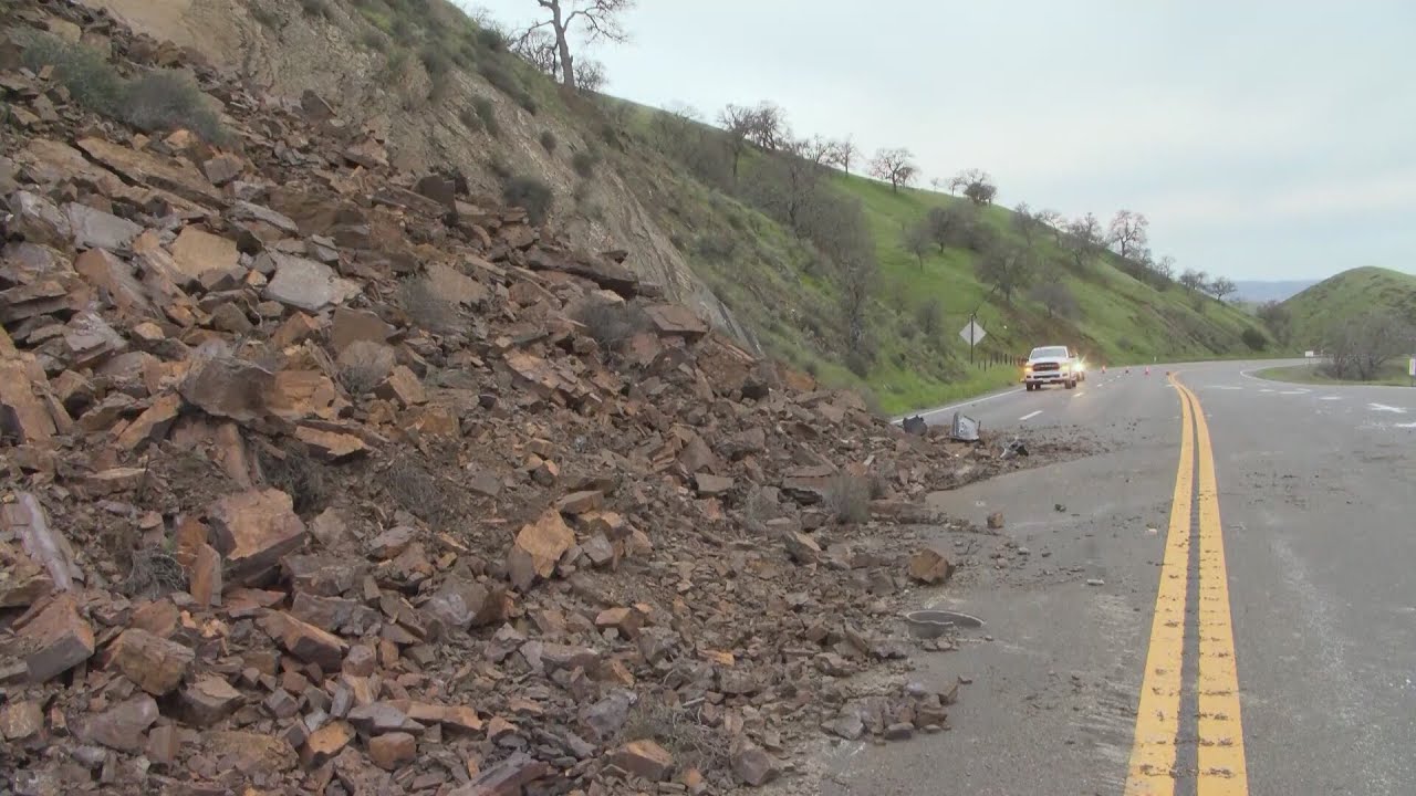 Crews work to clear Central California rockslide ahead of next storm