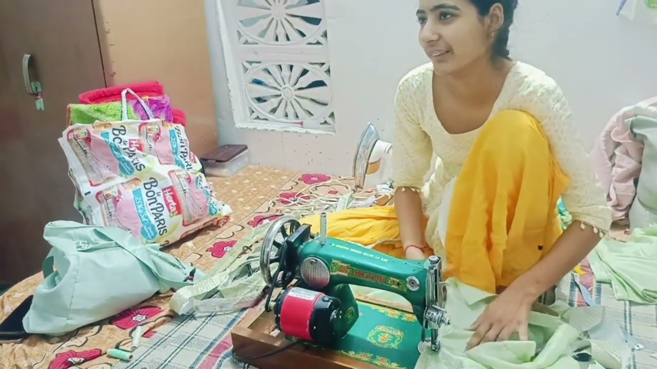 स्कूटी पर लगे कीचड़ को देखकर नीलाक्षी का गुस्सा देखने लायक हैं, अपने नानाजी को भी नहीं छोड़ा।।