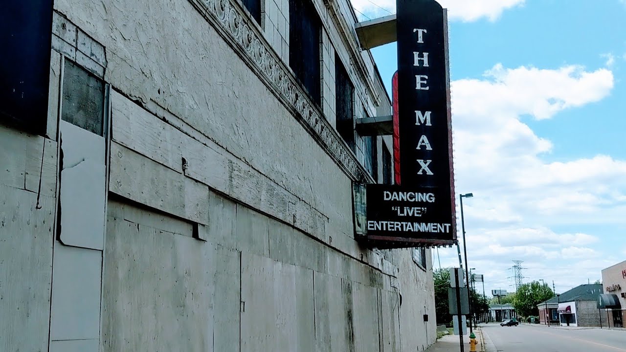 Exploring the Abandoned Max Theater | East St Louis