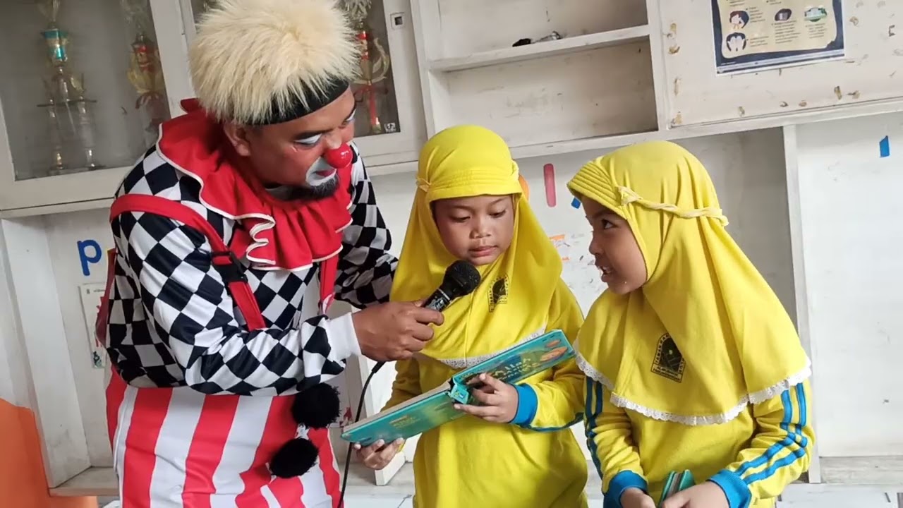 Dunia literasi anak TK PLUS AL-MUBAROK 