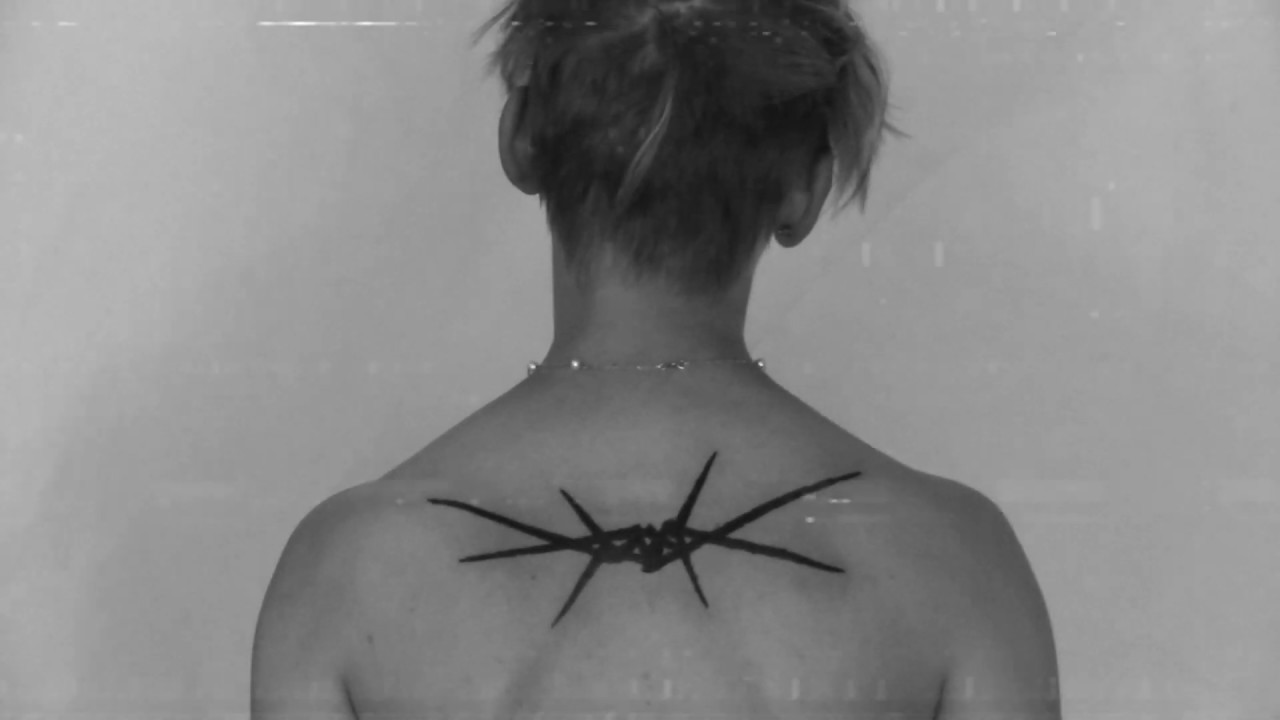 BRUTAL BLACKWORK BARBWIRE BACKPIECE
