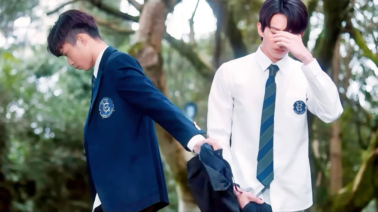 活動前夕校草攻被人弄髒禮服，頂流弟弟暖心救場，他一秒淪陷！