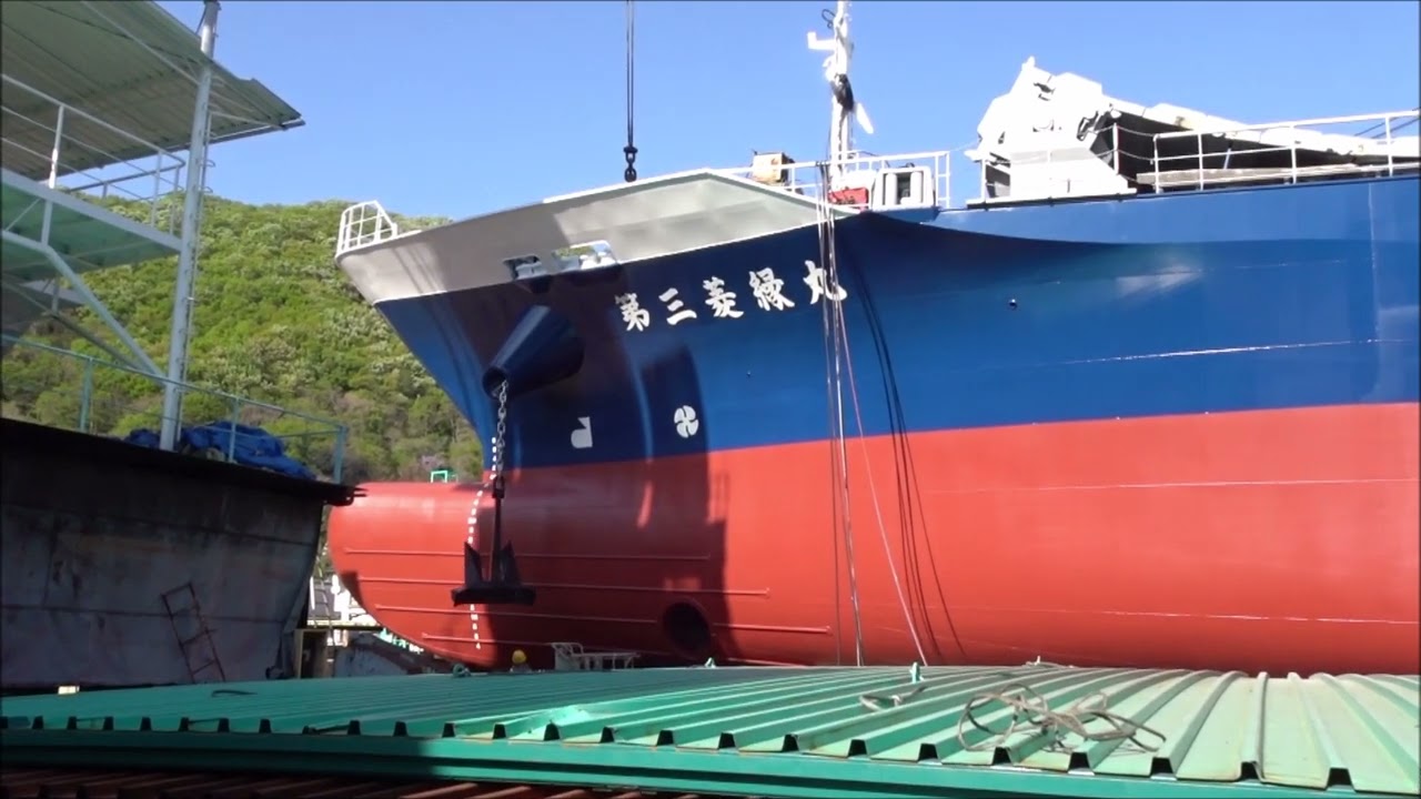 内航貨物船・松浦新船型 「第三菱縁丸」船台・定盤上ブロック組立等各種艤装作業（215）（216）