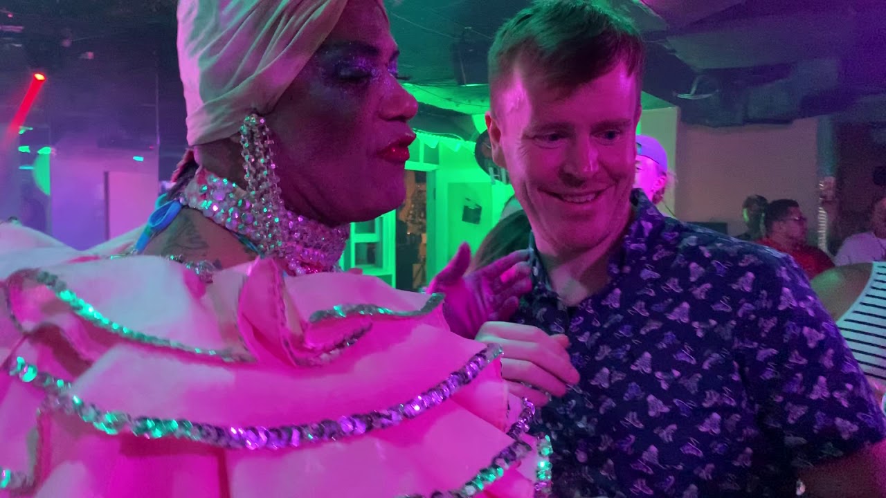 Derek Daniels - Priscilla Queen of the Desert Medley @ Hulas Bar & Lei Stand