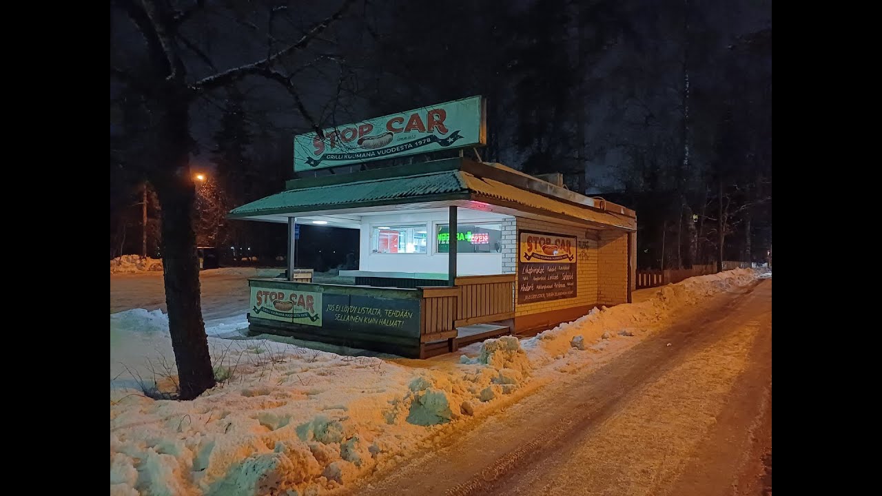 Urpo syö porilaisen Stop Car- grillillä Hyvinkäällä