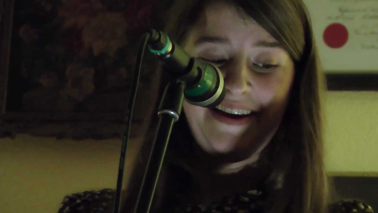 Leonie Evans - 'I'll See You In My Dreams' - Live at The Smugglers Sessions