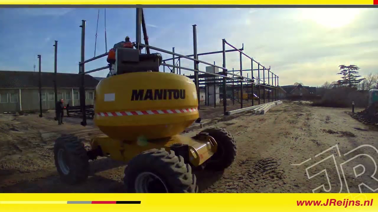 Montage staalconstructie, kanaalplaatvloeren en betonplinten - Leseman Car Care Alphen