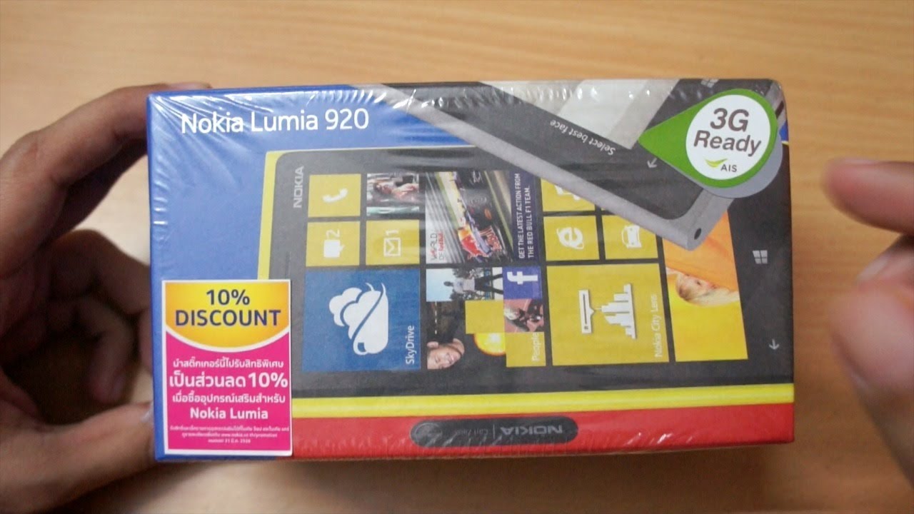 Распаковка и первая загрузка Nokia Lumia 920