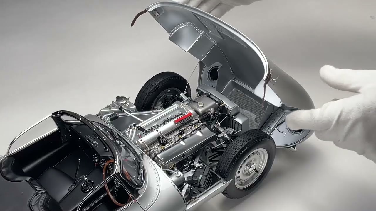 Handling Your Model: Jaguar XKSS - Ralph Lauren