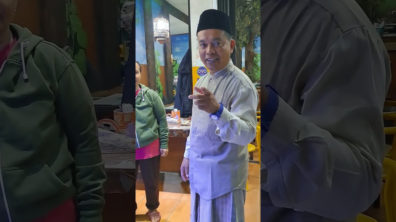Warung pecel lele sambal mak nyus bu lastri depan polsek ciputat langanan mahasiswa UIN dan IIQ Jkt