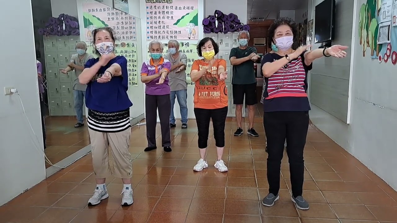 1067火火的姑娘-銀髮族拍手健身操（指導老師：黃鈺媄）