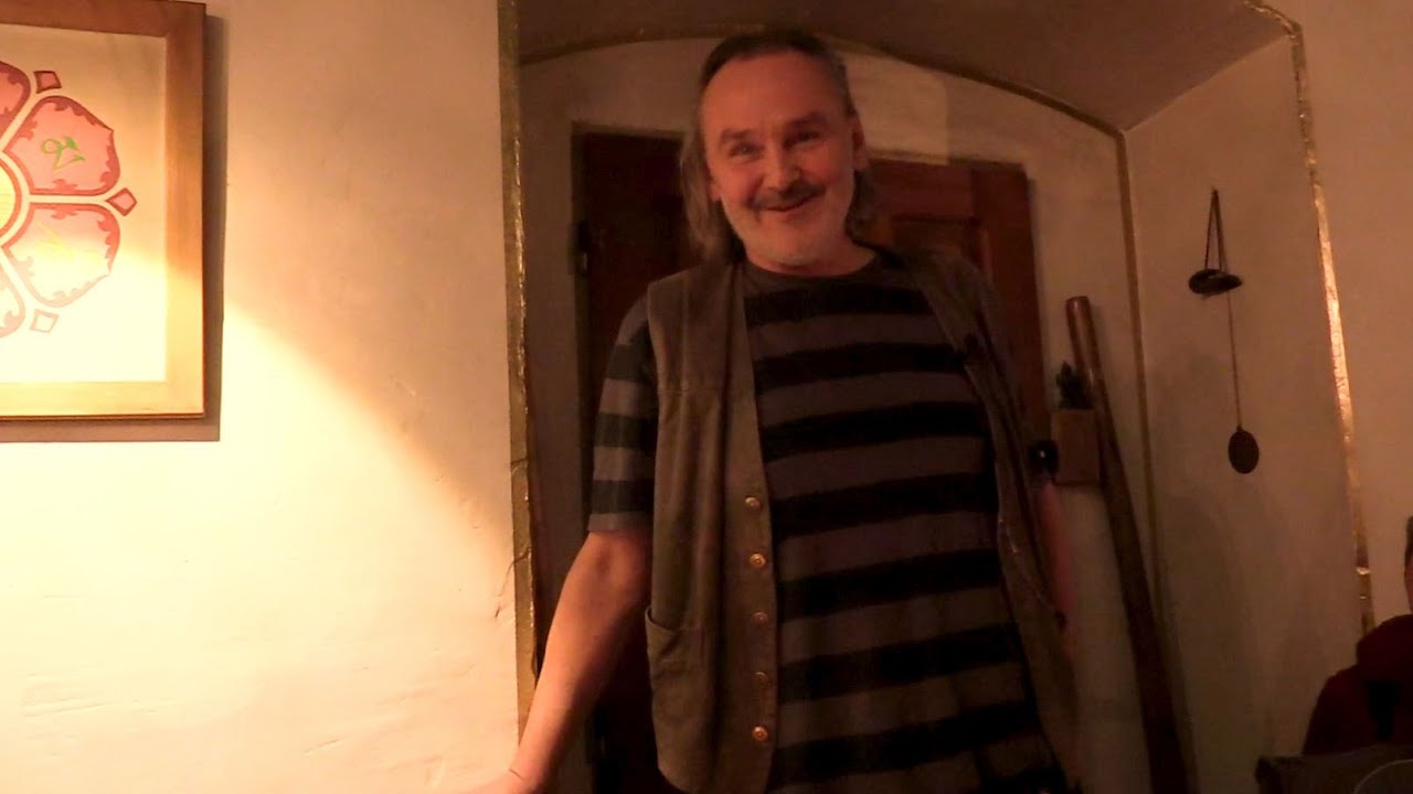 Pj&eacute;r la &Scaron;&eacute;'z  / Puer aeternus & Puela aeterna (Věčn&yacute; chlapec a Věčn&aacute; slečna)