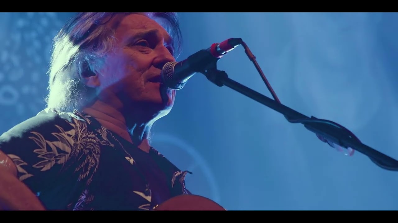 Love Is Like Oxygen | FRONTM3N  (Up Close - Live 2020)
