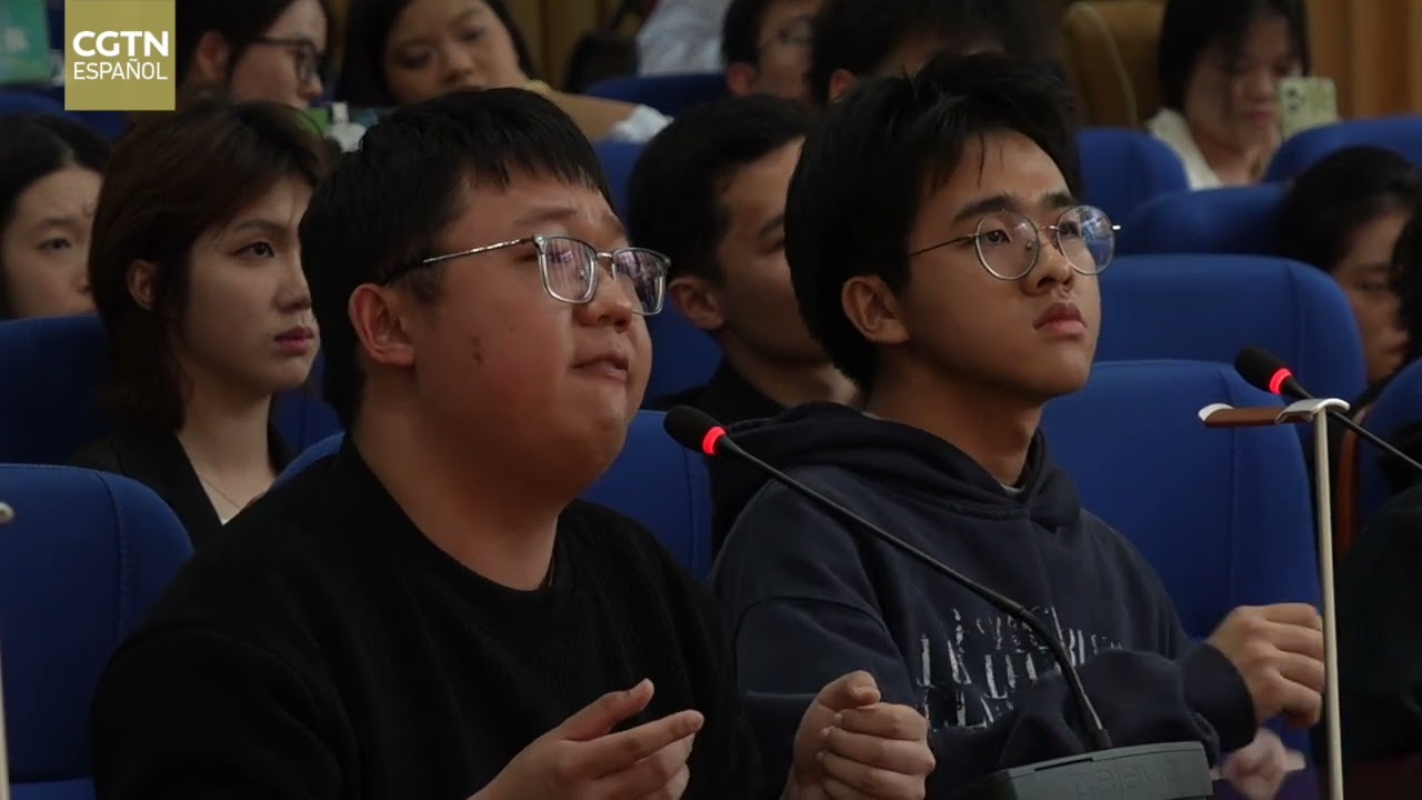 Alumnos chinos doblan la animación “Coco”