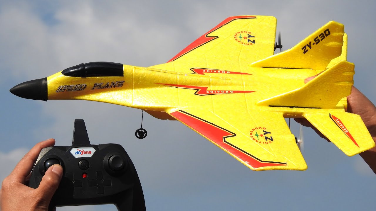 Распаковка и тестирование радиоуправляемого самолета Су-35