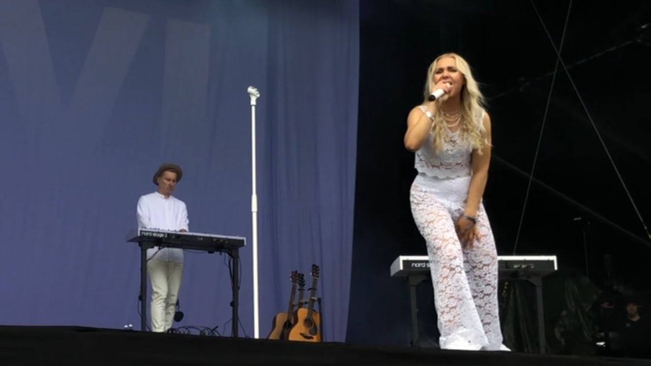VIIVI - Lauseet on vaan lauseita live Suomipop Jyväskylä 2022