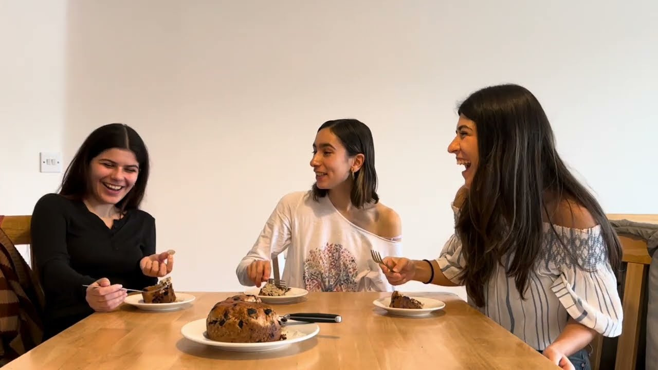 Two Spanish students, a Guatemalan, and an Irishman try various Halloween treats!