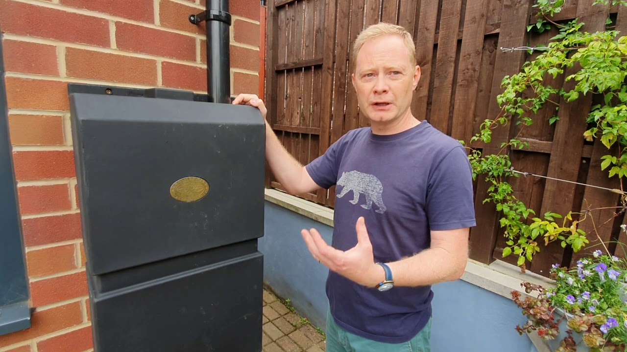 How to save water in the garden