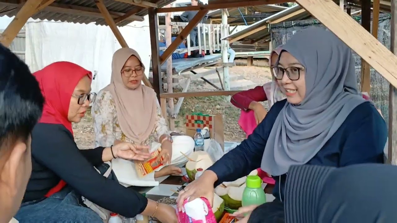 Jagung bakar di dekat jembatan barelang