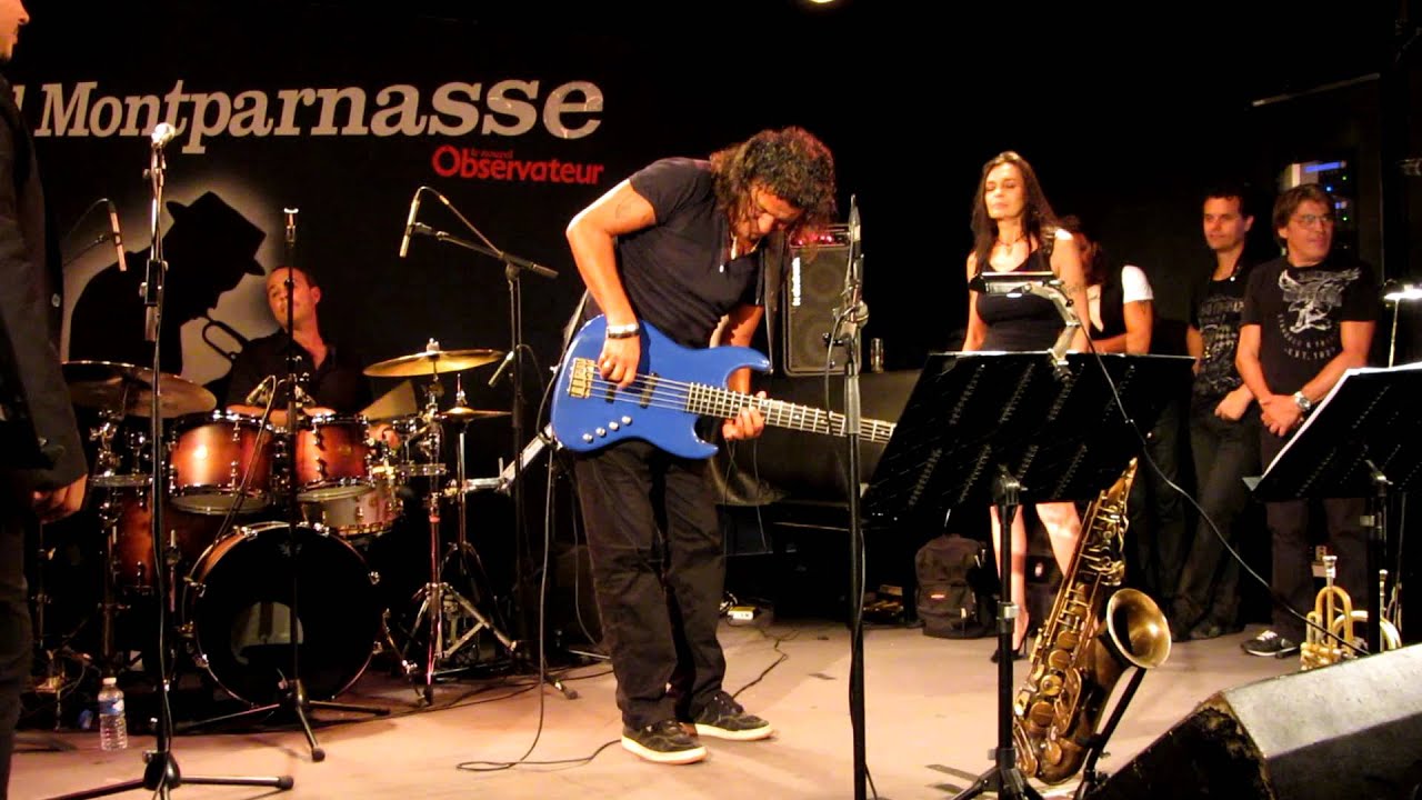 Solo du bassiste Fifi Chayeb - Concert Let's Groove - 2012-08-29