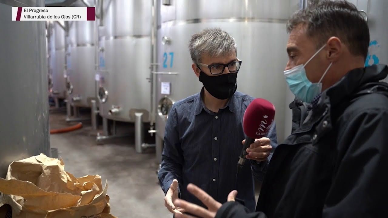 Momentos de Vinos: filtrado de vinos en bodega