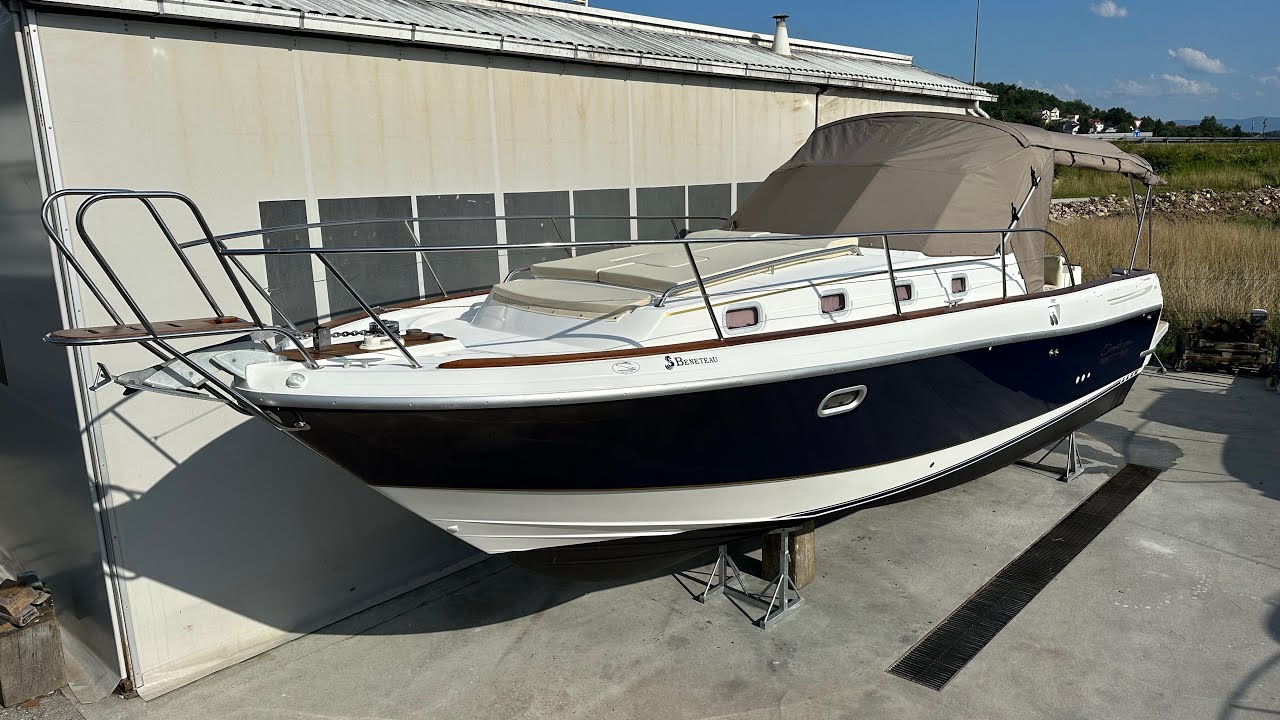 Beneteau Ombrine 1001 - 2x Volvo D4 210hp - Plovila Mlakar
