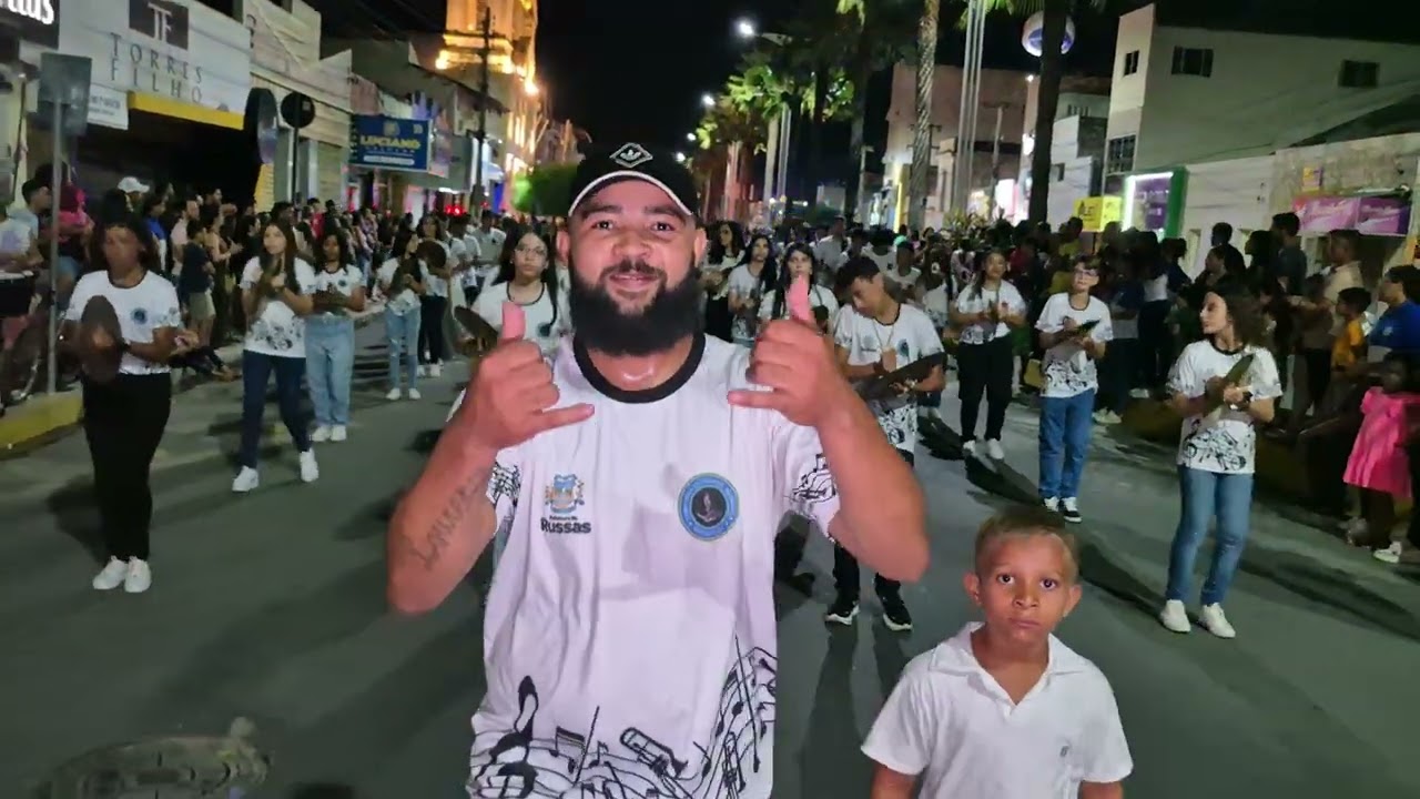 2025 - toda a magnitude da FERA  tomando a  Av. Dom Lino no desfile de 7 de setembro em Russas-CE