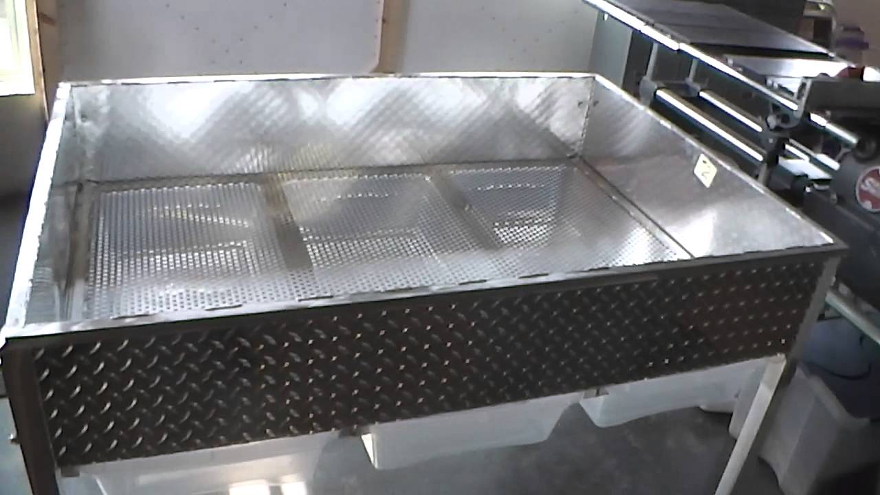 Kettle Corn Equipment- kettlecornsupplies.com - XXL Cooling and Sifting Table