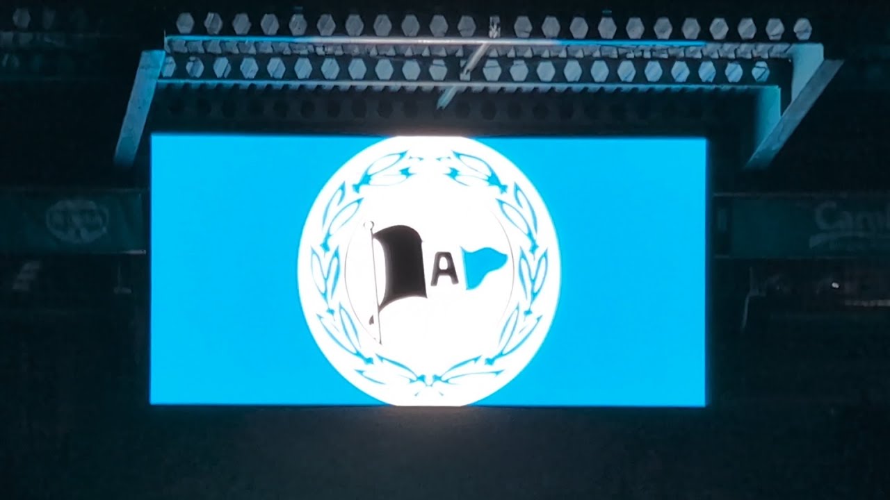Die Arminia-Hymne bei Bielefeld singt! am 21.12.2024