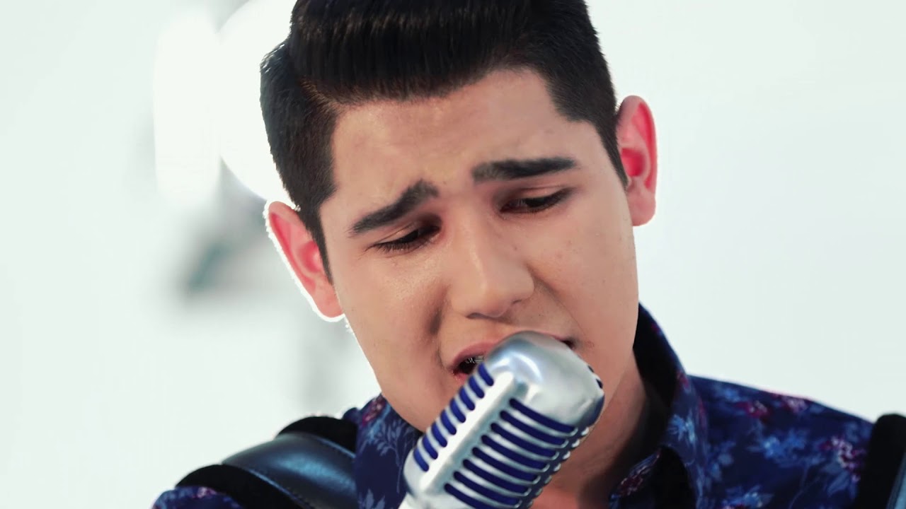 Romeo Beltran - Me Toco Mirarte (Video Oficial)