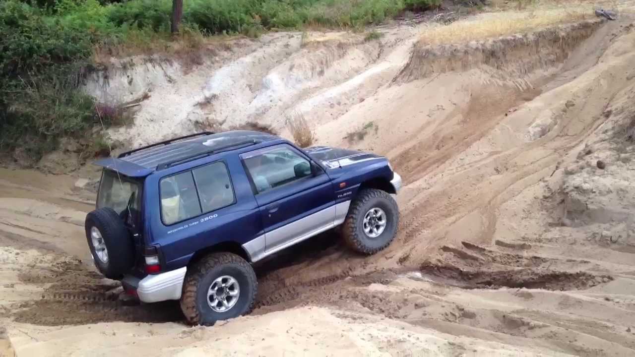 Pajero 2.8 a atravessar na fonte. 08/06/2013