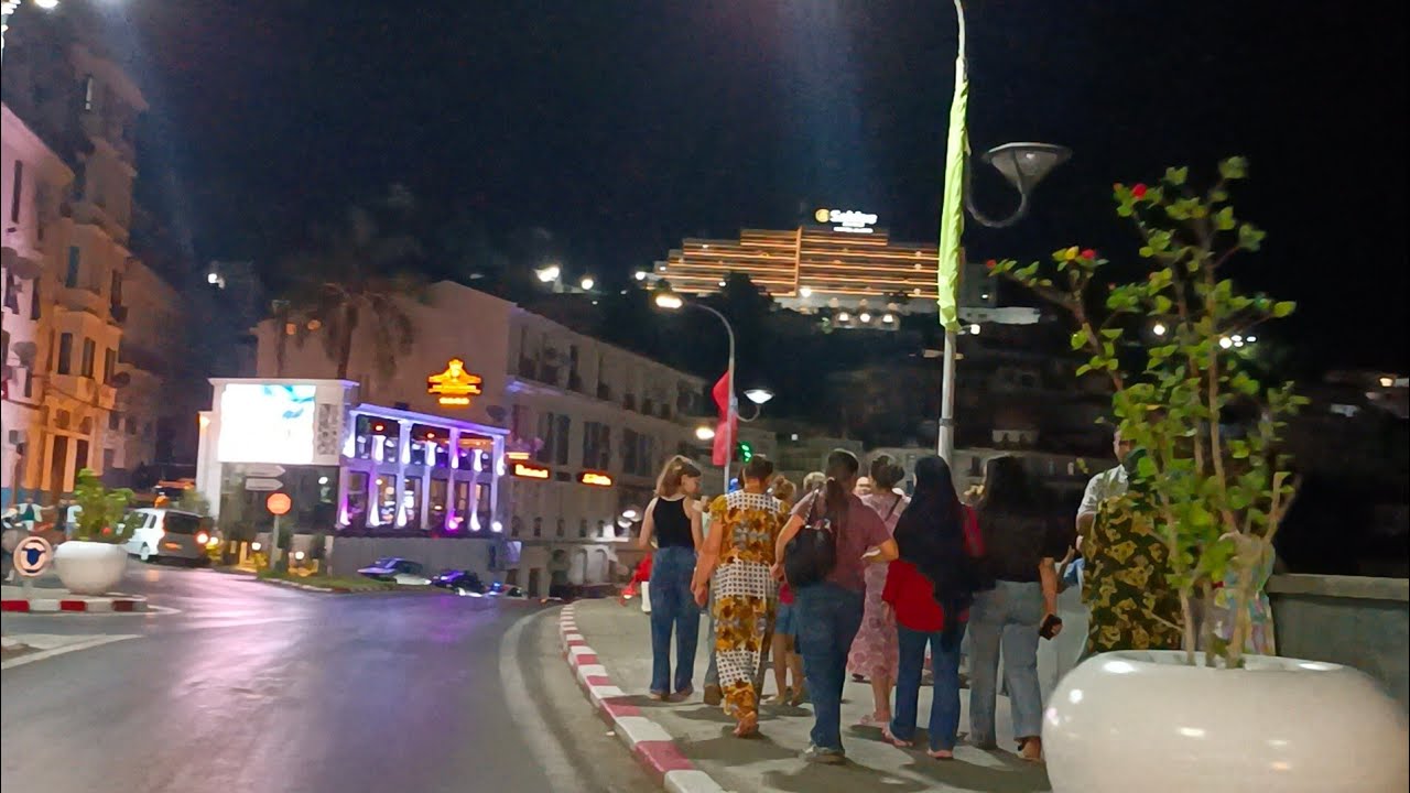 جولة ليلية في شوارع الجزائر (ولاية بجاية) الناس كامل برا😳🎉