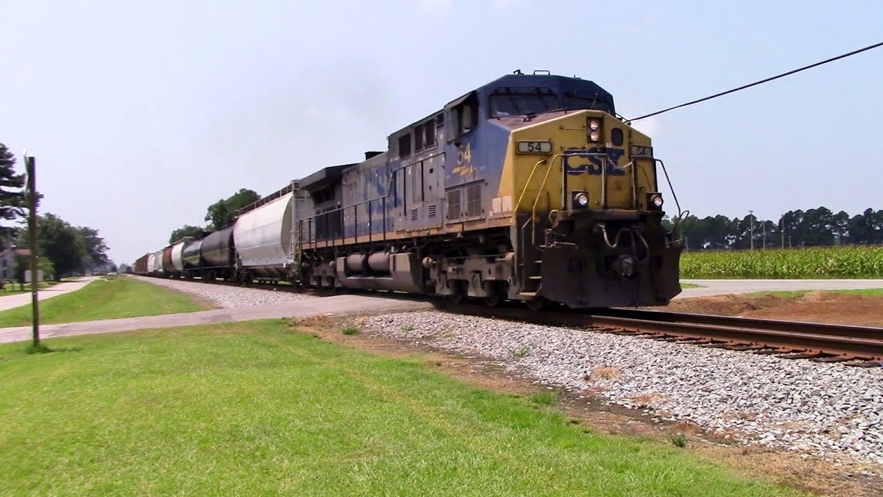 CSXT F922-22 Solo AC44CW With an Fouled K5L Horn Salutes sounds like an RS3K Horn & in Notch 8!!!