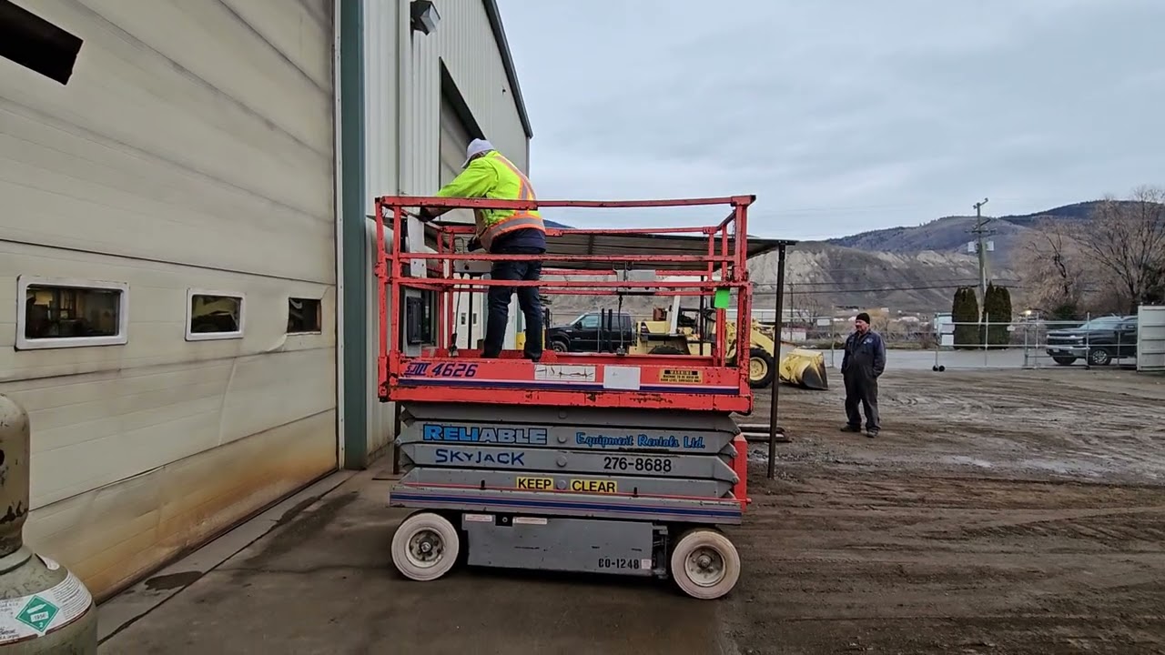 SKYJACK SJ III 4626 SCISSOR LIFT