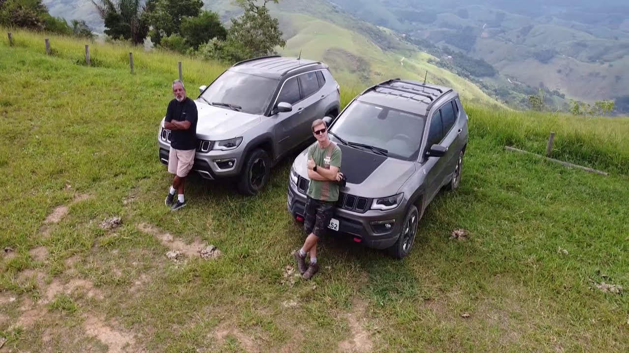 Dois Jeeps Compass em a&ccedil;&atilde;o: trilha off-road leve