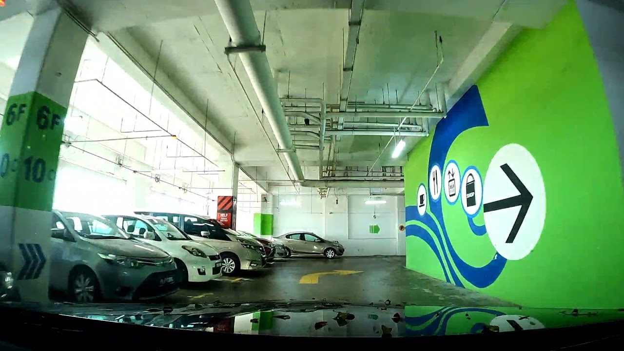 time lapse. driving in Penang. Gurney Plaza, Queensbay Mall.