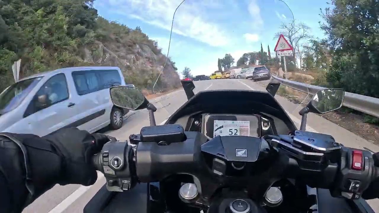 Honda Forza 750 - Montserrat 