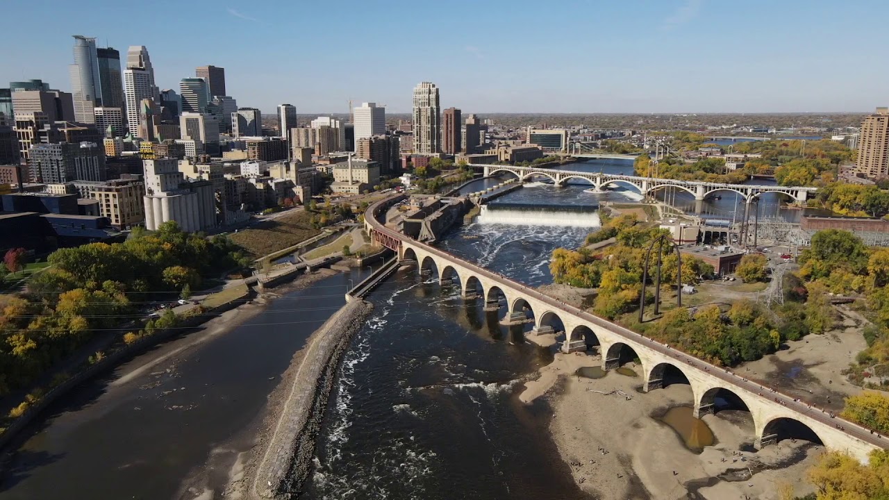 Aerial drone footage of the Mississippi River drawdown 2020