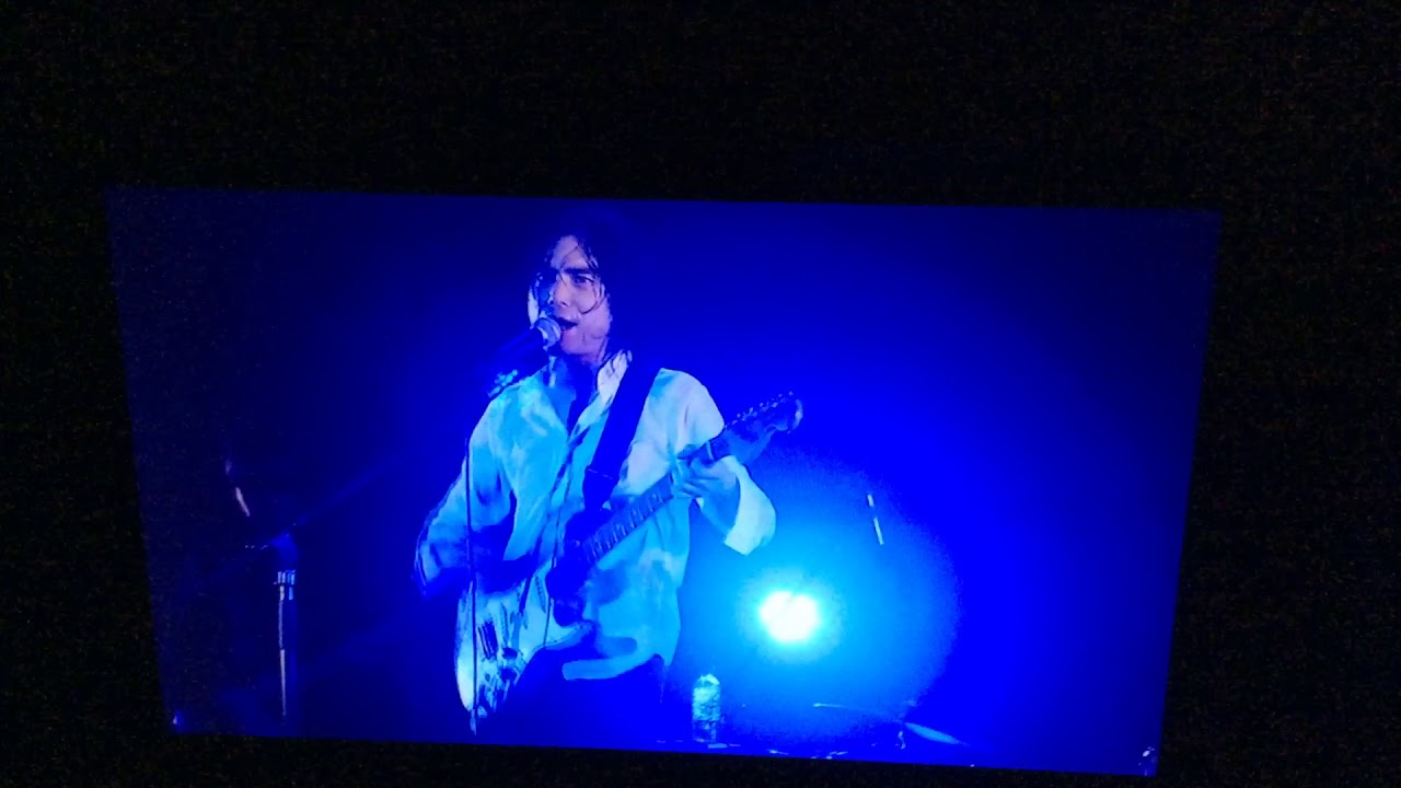エレファントカシマシ  涙を流す男