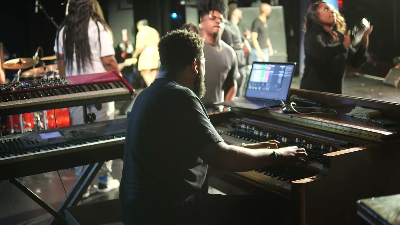 Praise break with Glenn Gibson jr.