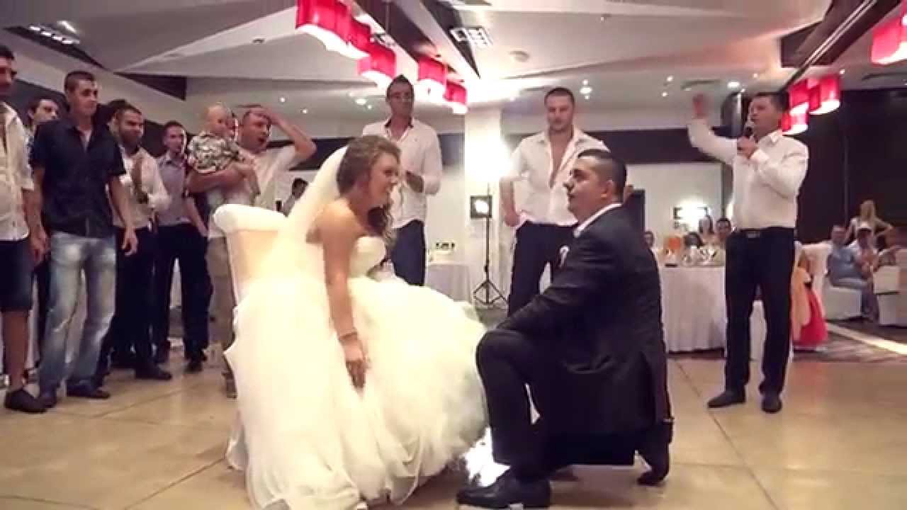 Какво свали вместо жартиер? Много щура сватба :) Видеооператор Красимир Ламбов