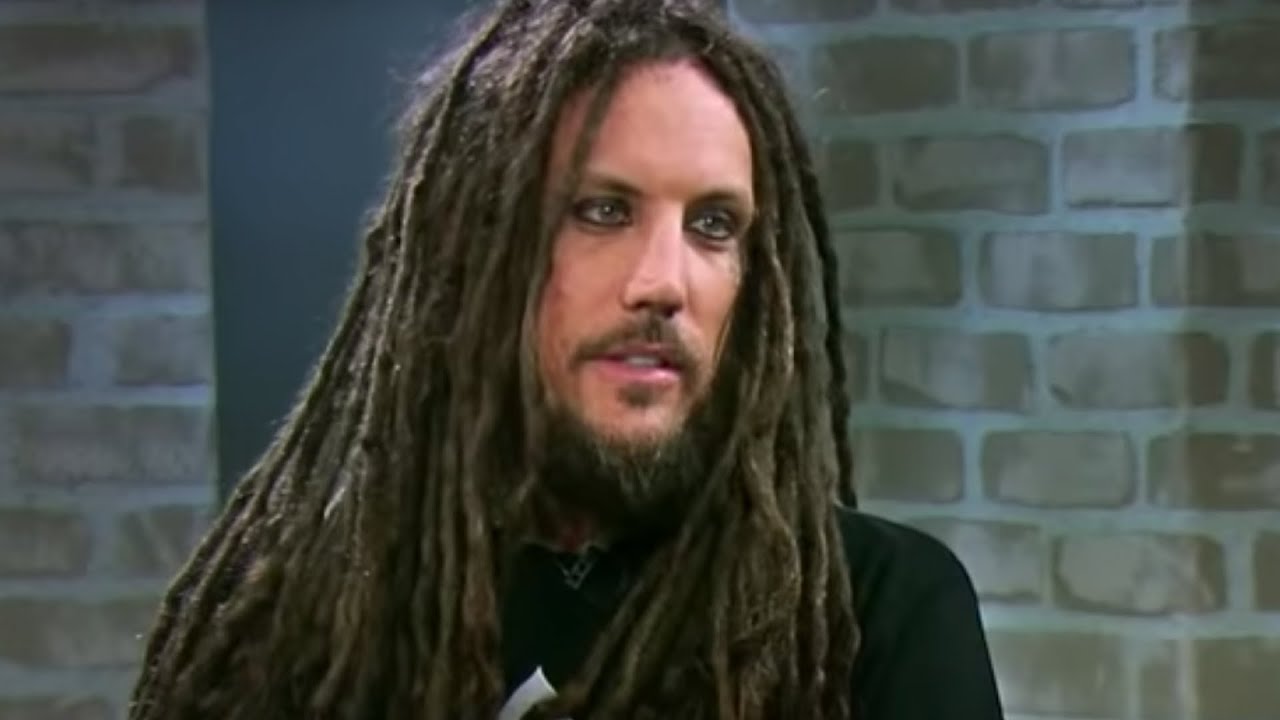 Брайан «Хед» Уэлч из Korn предается Иисусу.