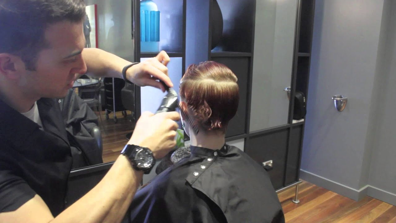 UnderCut - Model Eliza Shepard - Overview