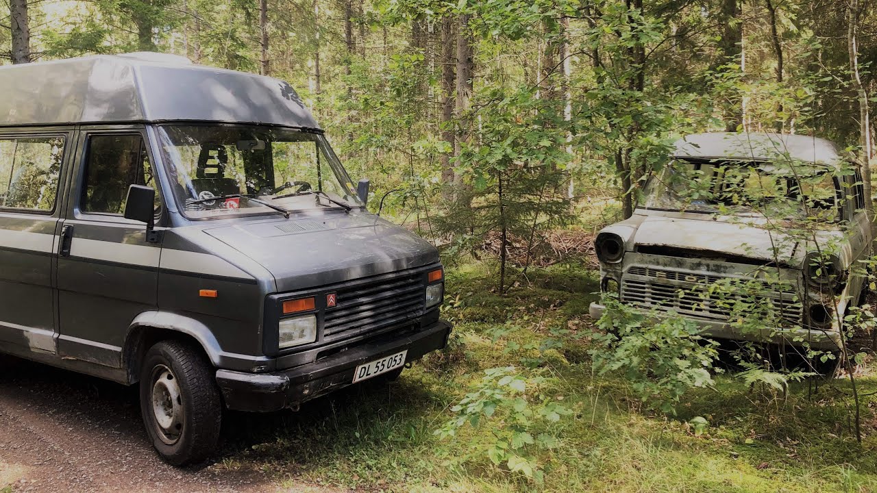 Visiting the old car cemetery in Sweden in the Citroen C25 4X4