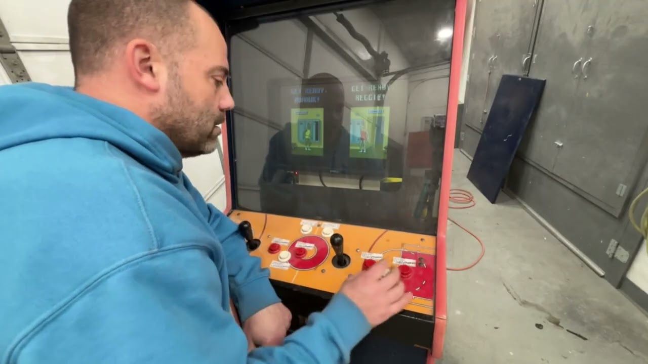 Archrivals arcade game started working on it need help with the soundboard ￼