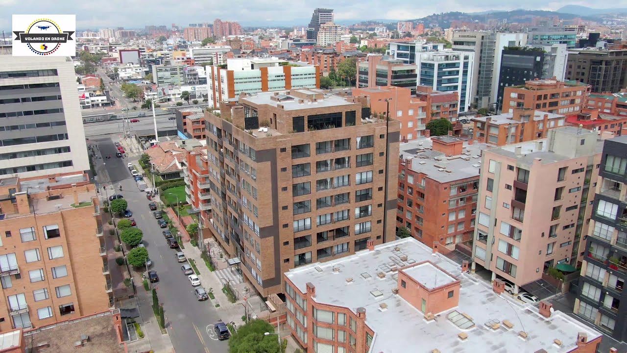 VOLANDO EN DRONE 4K -BOGOTA- NUEVOS PROYECTOS EL CHICO N° 1- COLOMBIA