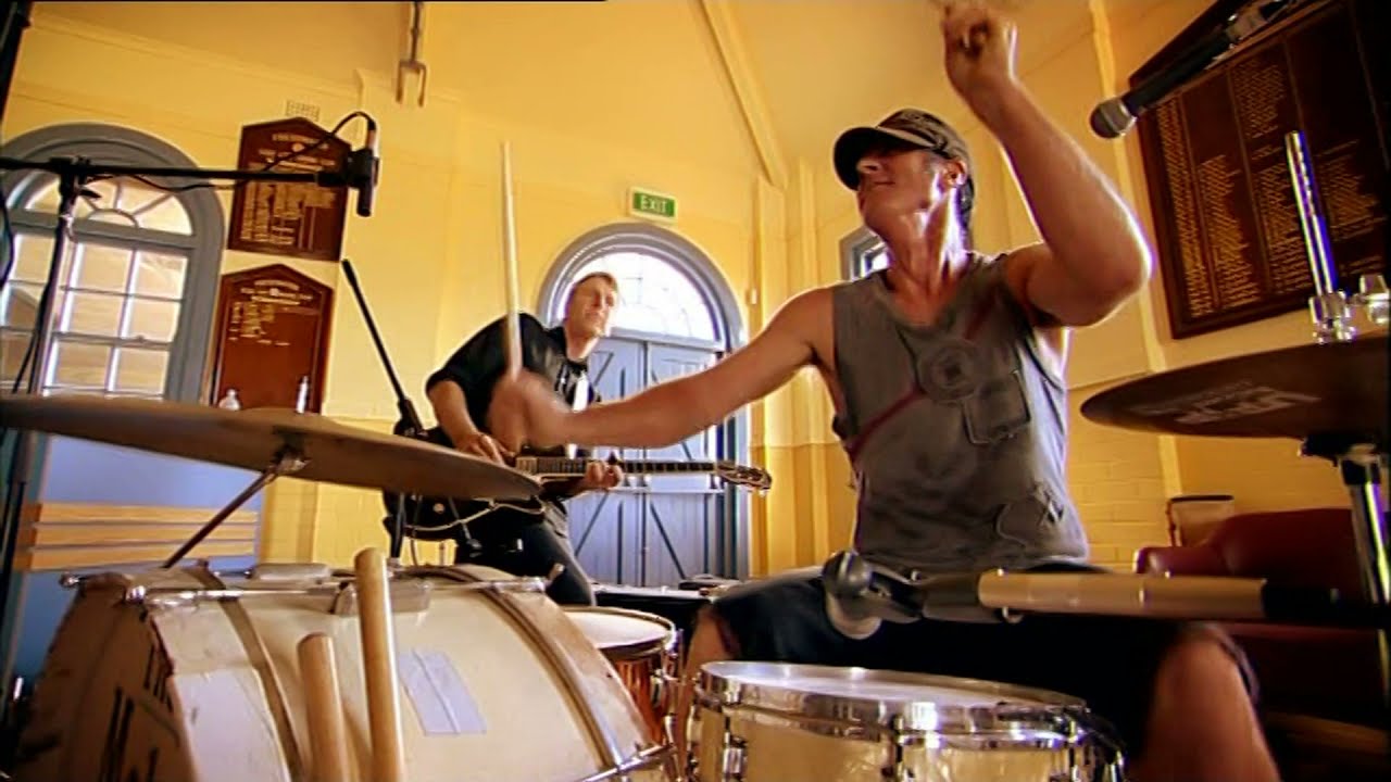 Angry Tradesmen - Big Wave (Delightful Rain / 2006)