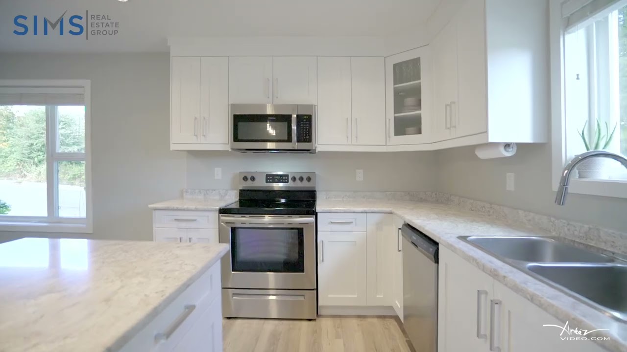 403 Silver Mountain Drive - Stunning 2019 Built University District Family Home