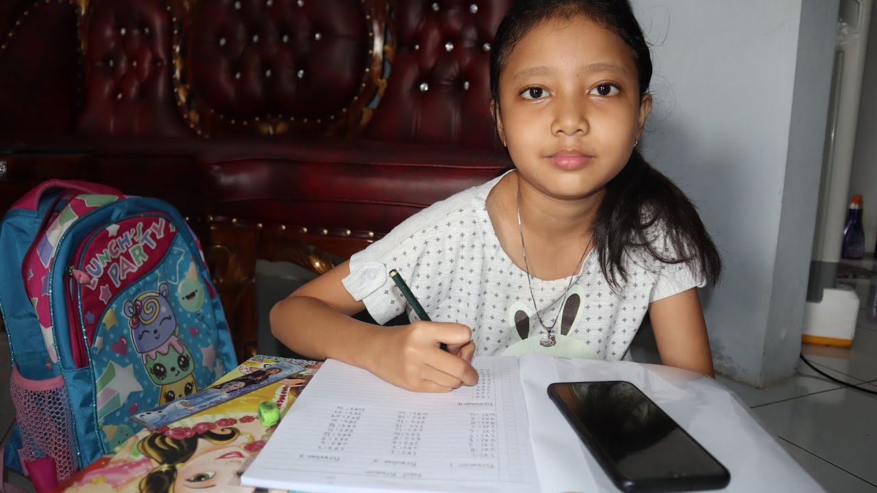 Novelian Belajar Online Matematika di Rumah